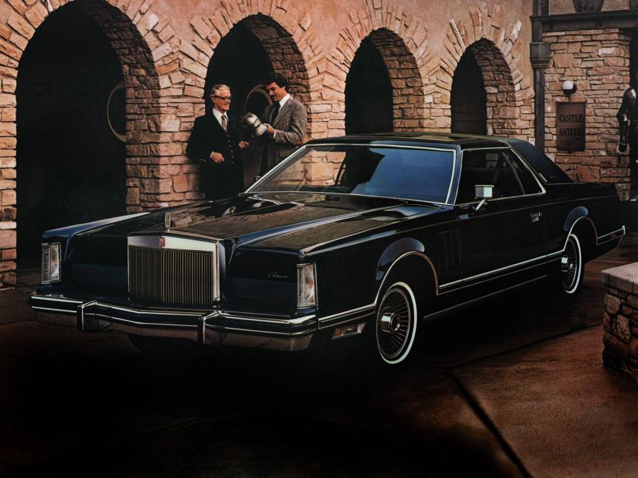  Lincoln Continental Mark V 1977 года  (фото 2 из 16)